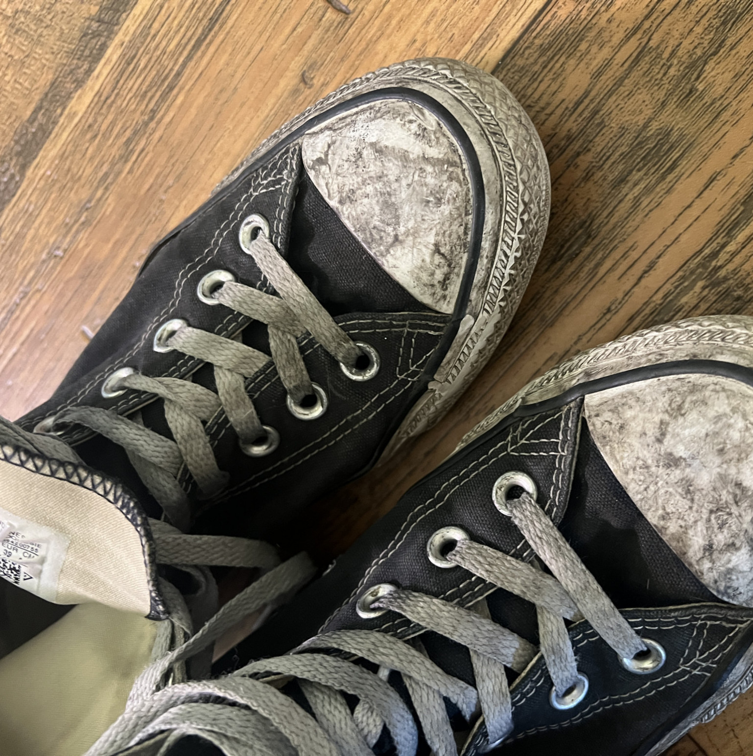 High Top Converse sneakers